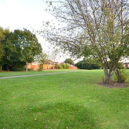 Redmire - 2 Bed 1St Floor Flat Overlooking Green Apartment Darlington  Bagian luar foto