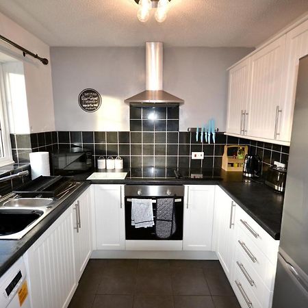 Redmire - 2 Bed 1St Floor Flat Overlooking Green Apartment Darlington  Bagian luar foto