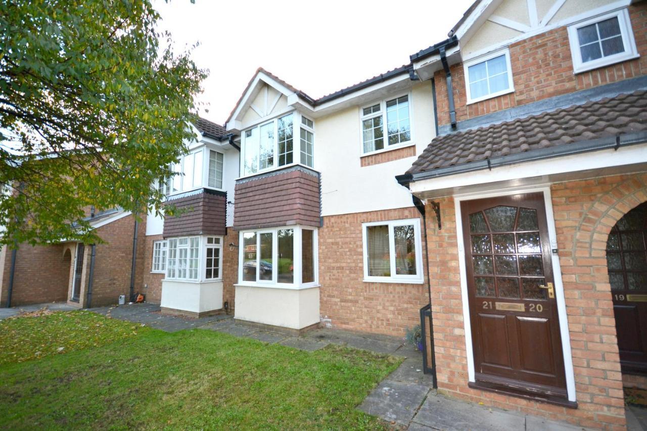Redmire - 2 Bed 1St Floor Flat Overlooking Green Apartment Darlington  Bagian luar foto