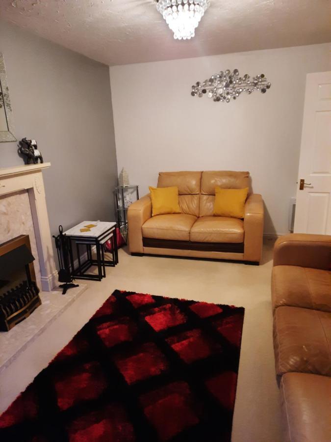 Redmire - 2 Bed 1St Floor Flat Overlooking Green Apartment Darlington  Bagian luar foto