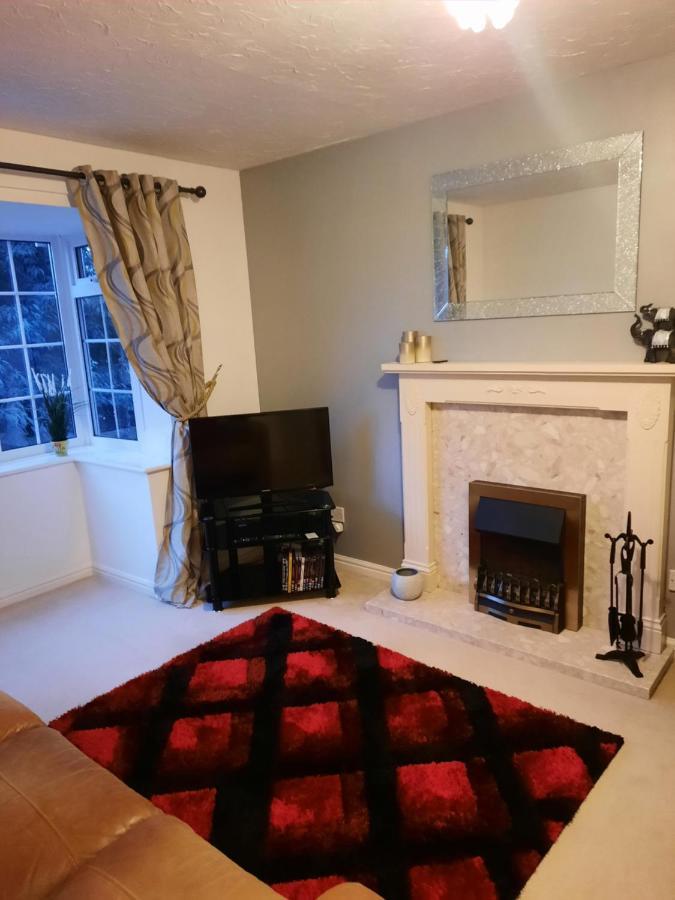 Redmire - 2 Bed 1St Floor Flat Overlooking Green Apartment Darlington  Bagian luar foto